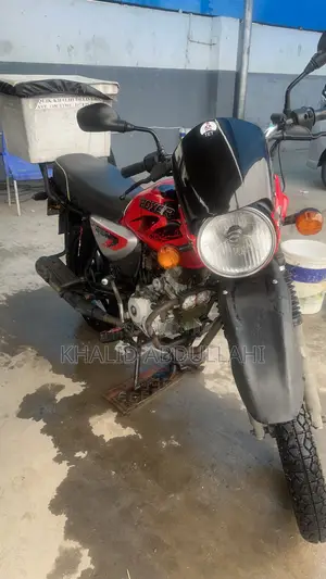 Bajaj Boxer 125 2023 Red
