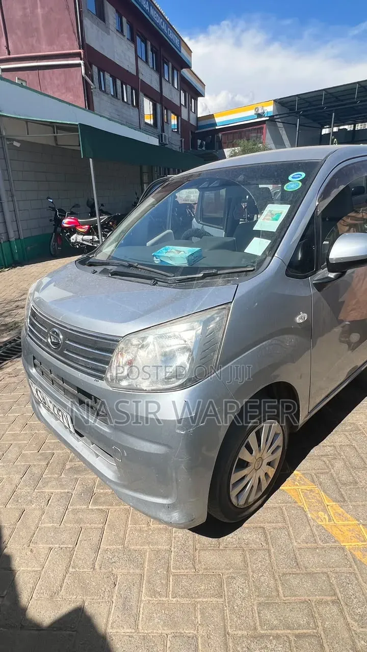 Daihatsu Move 2018 Silver
