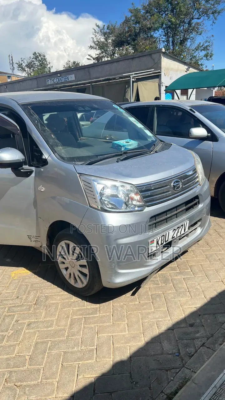 Daihatsu Move 2018 Silver