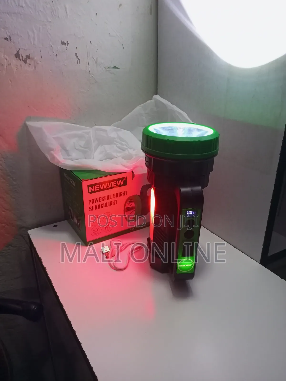 NEWVIEW Rechargeable LED Searchlight