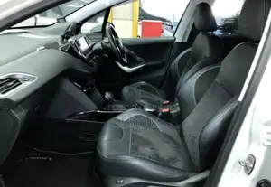 Peugeot 2008 1.2 PureTech (110 Hp) 2019 White