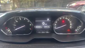 Peugeot 2008 1.2 PureTech (110 Hp) 2019 White