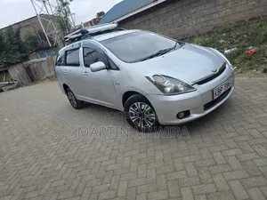 Toyota Wish 2005 Silver