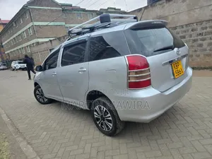 Toyota Wish 2005 Silver