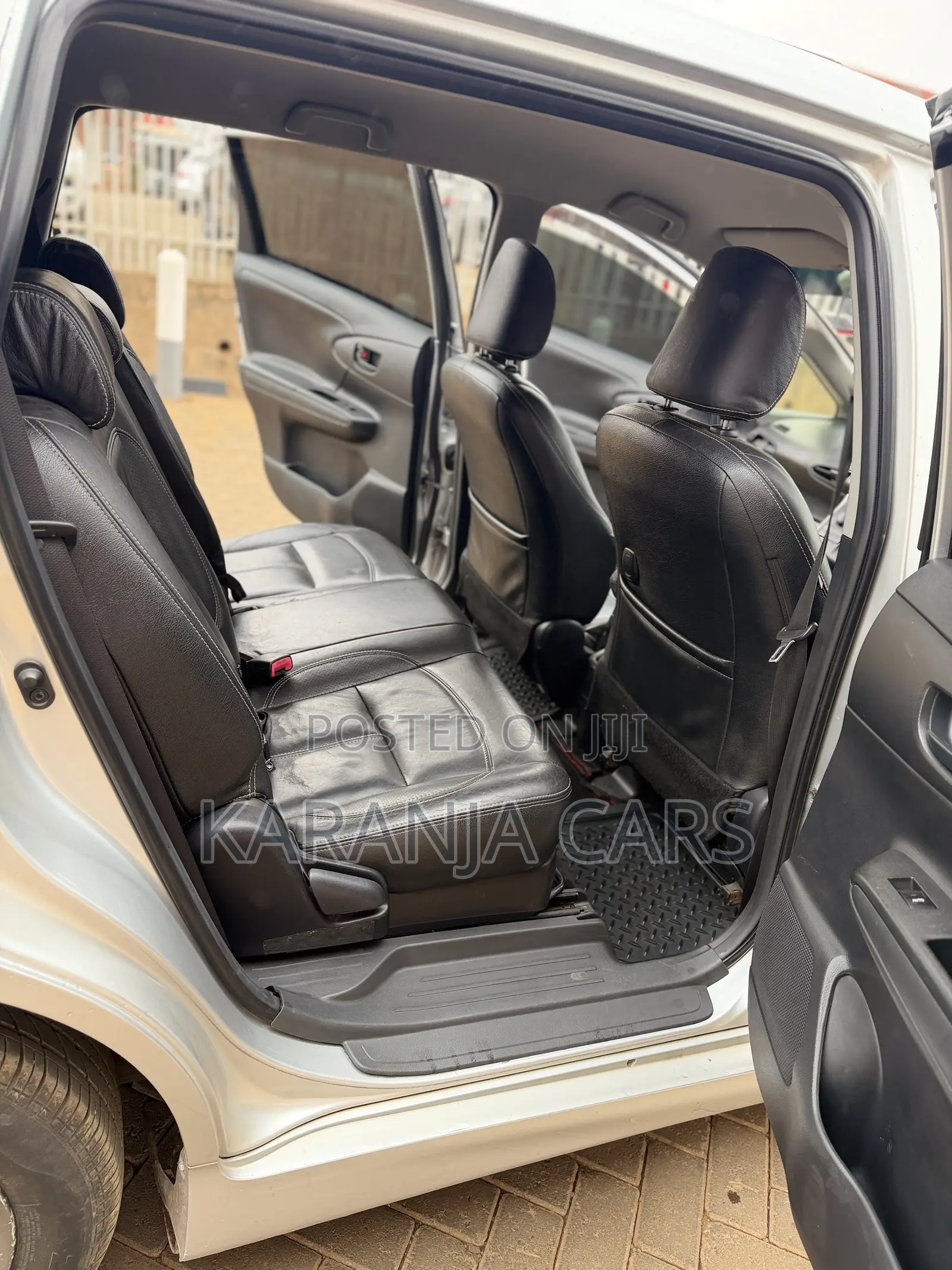 Toyota Wish 2013 Silver