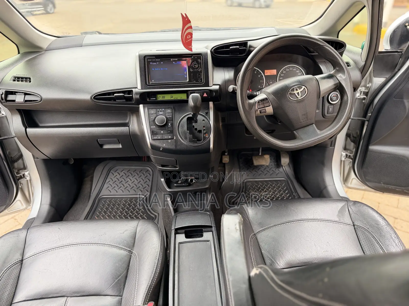 Toyota Wish 2013 Silver