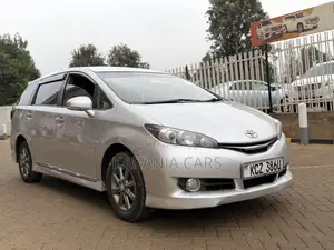 Toyota Wish 2013 Silver