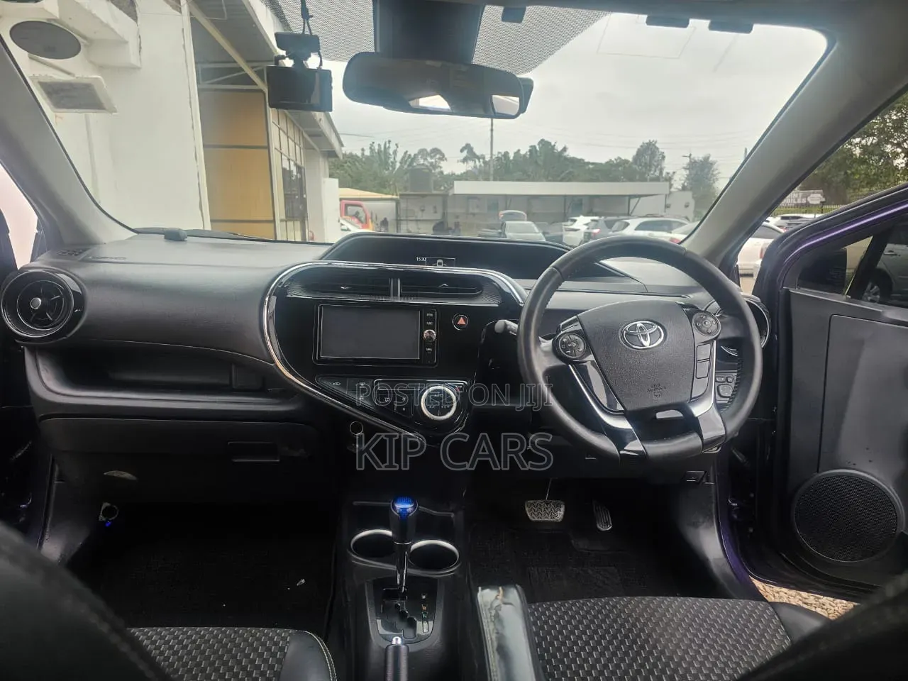 Toyota Aqua 2017 Purple