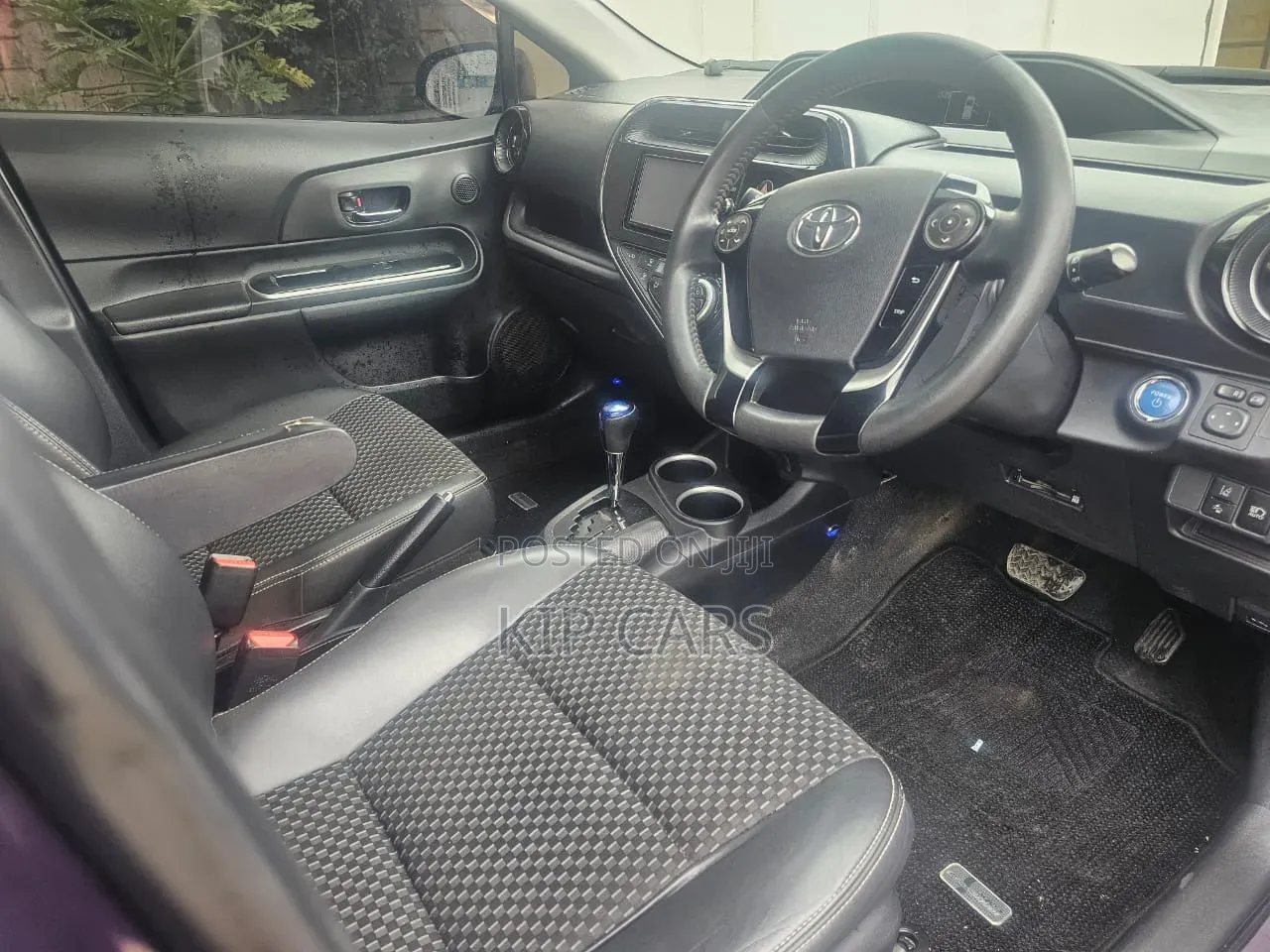 Toyota Aqua 2017 Purple