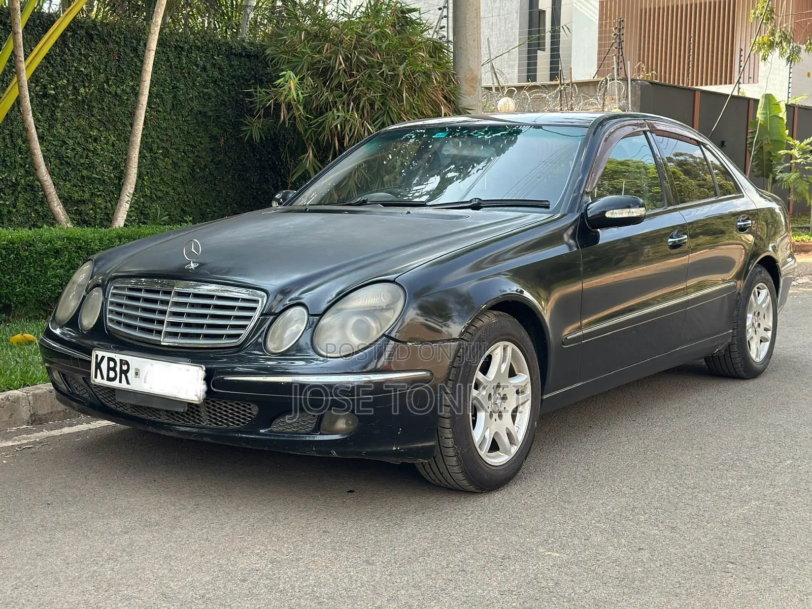 Mercedes-Benz E240 2004 Black