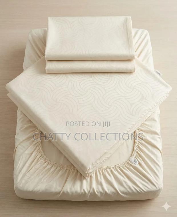 6 by 7 Plain Patterned Fitted Bedsheets - main view