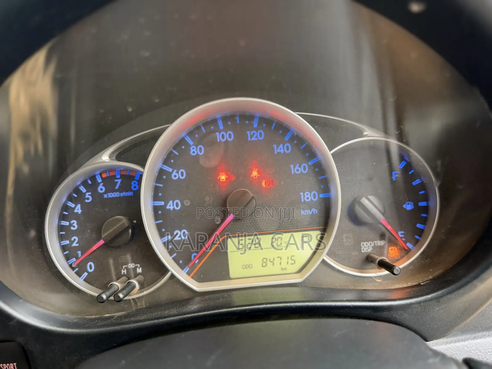 Toyota Ractis 1.5 FWD 2015 Silver