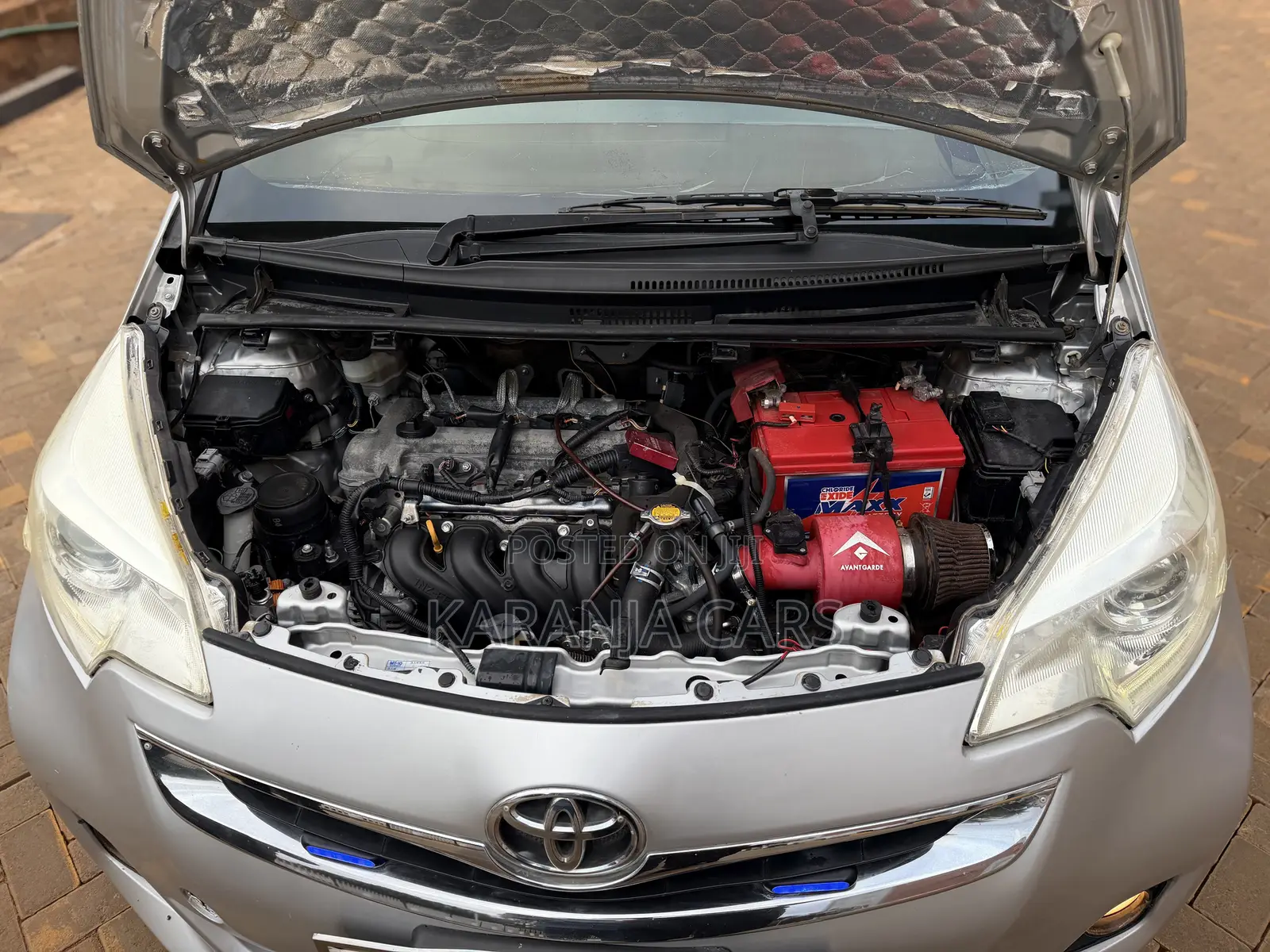 Toyota Ractis 1.5 FWD 2015 Silver