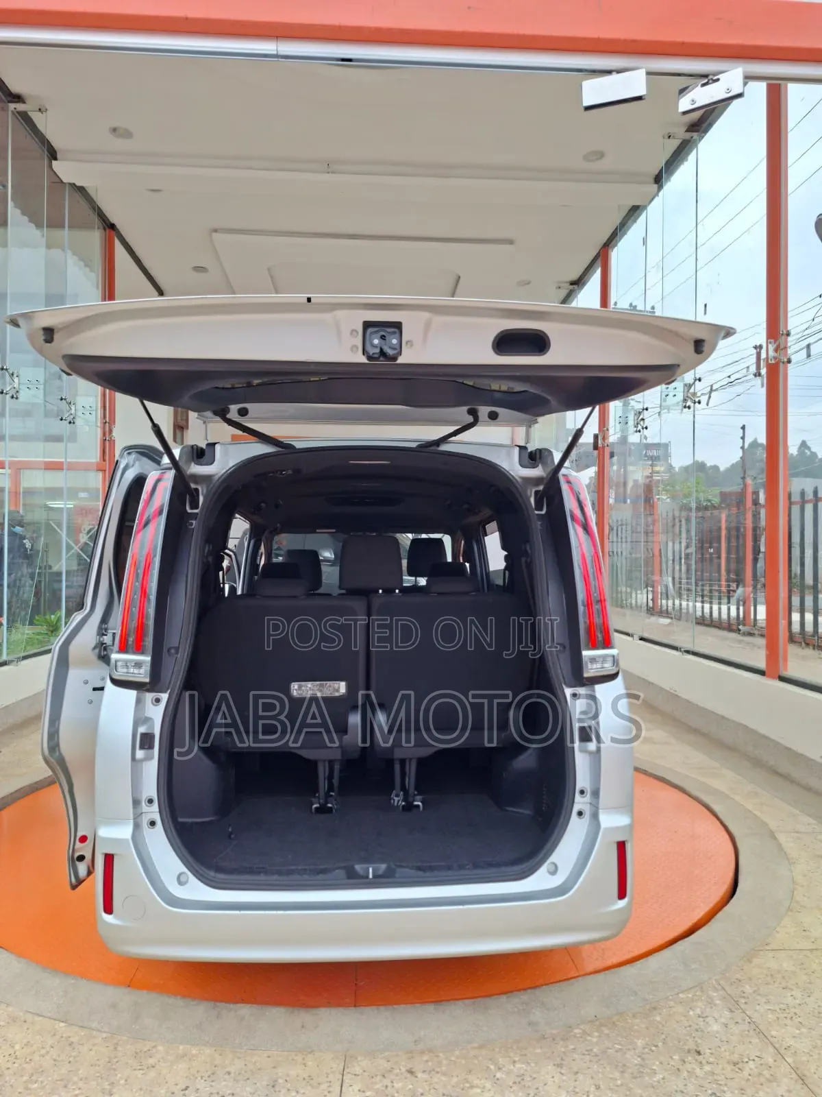Toyota Esquire 2019 Silver