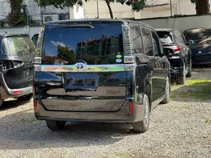Toyota Voxy X 2WD 8-Seater 2018 Black