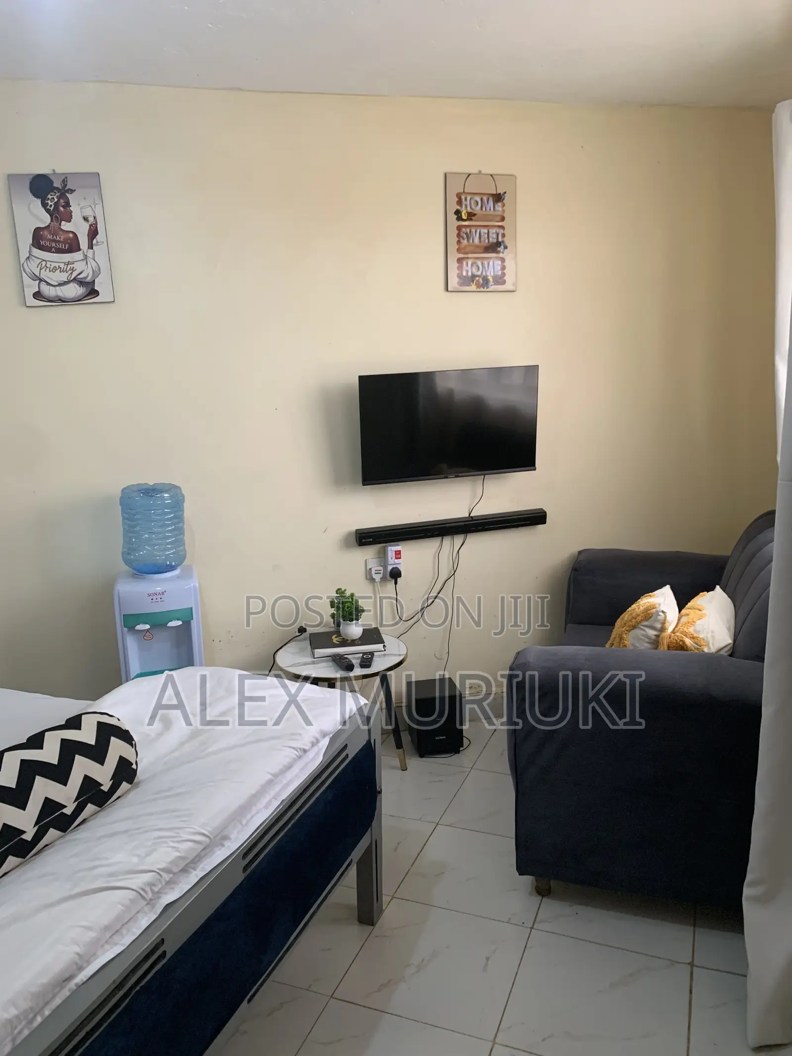 Rhine Studio BnB in Juja