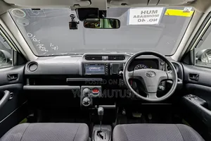 Toyota Probox 1.5 Hybrid DX Comfort 2019 Green