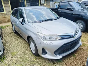 Toyota Corolla Fielder 1.5 Hybrid FWD 2018 Silver