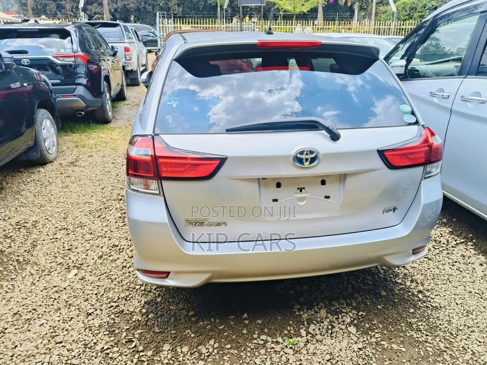 Toyota Corolla Fielder 1.5 Hybrid FWD 2018 Silver