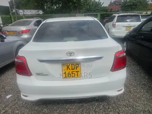 Toyota Axio 1.5 G 2WD 2016 White