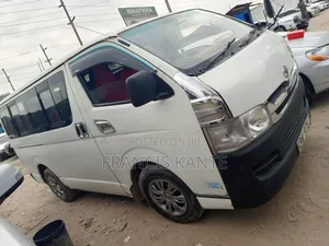 Toyota HiAce 2012 White