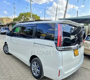 Toyota Noah 2019 Pearl
