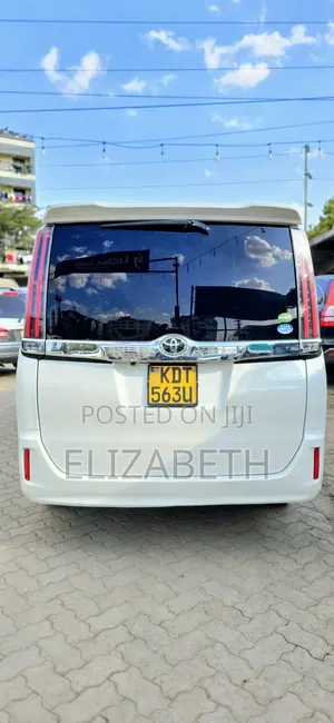 Toyota Noah 2019 Pearl