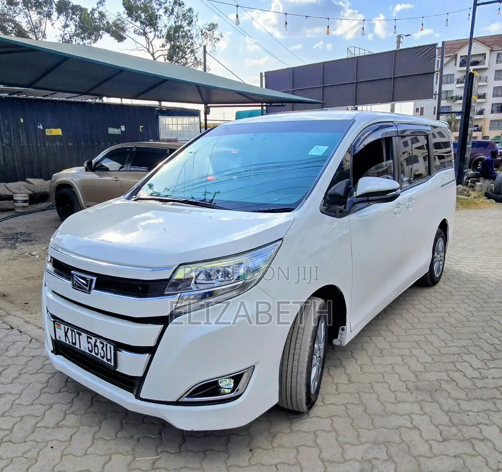 Toyota Noah 2019 Pearl