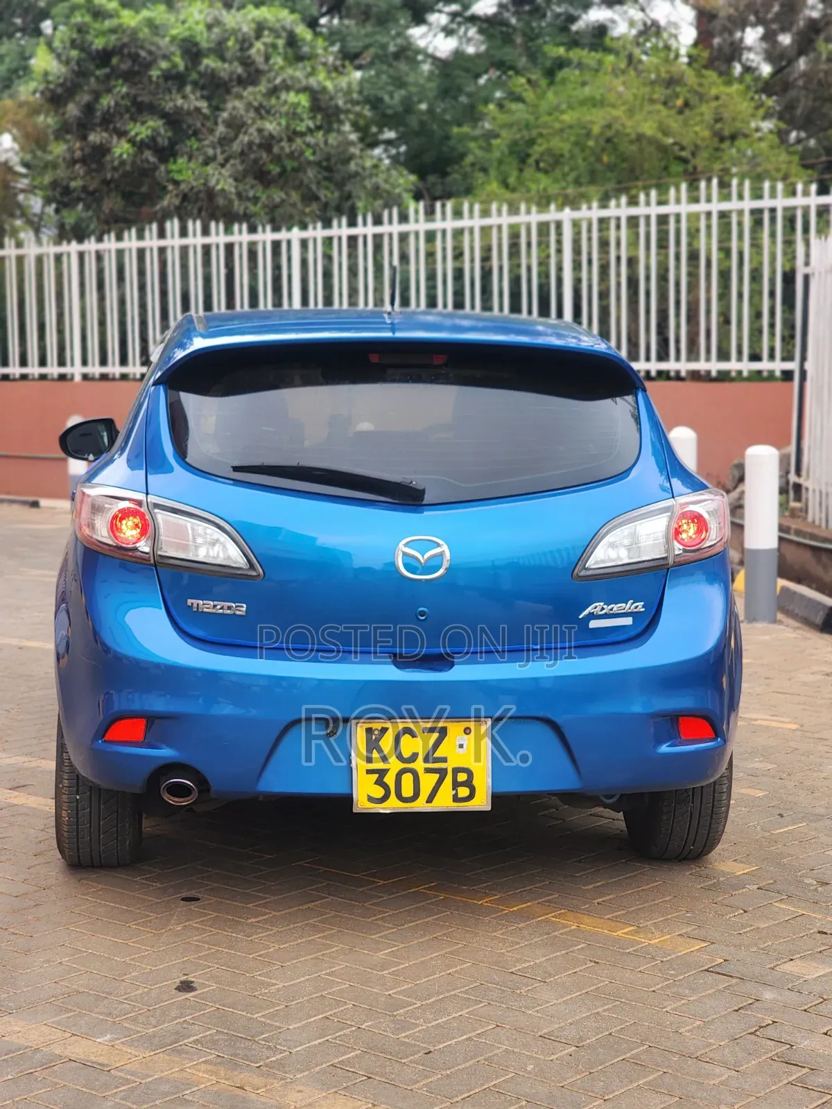 Mazda Axela 2012 Blue