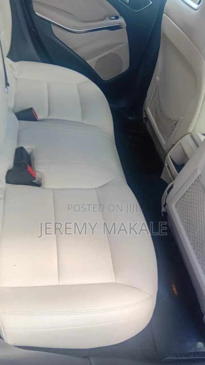 Mercedes-Benz CLA-Class CLA 180 Sedan 2018 Black