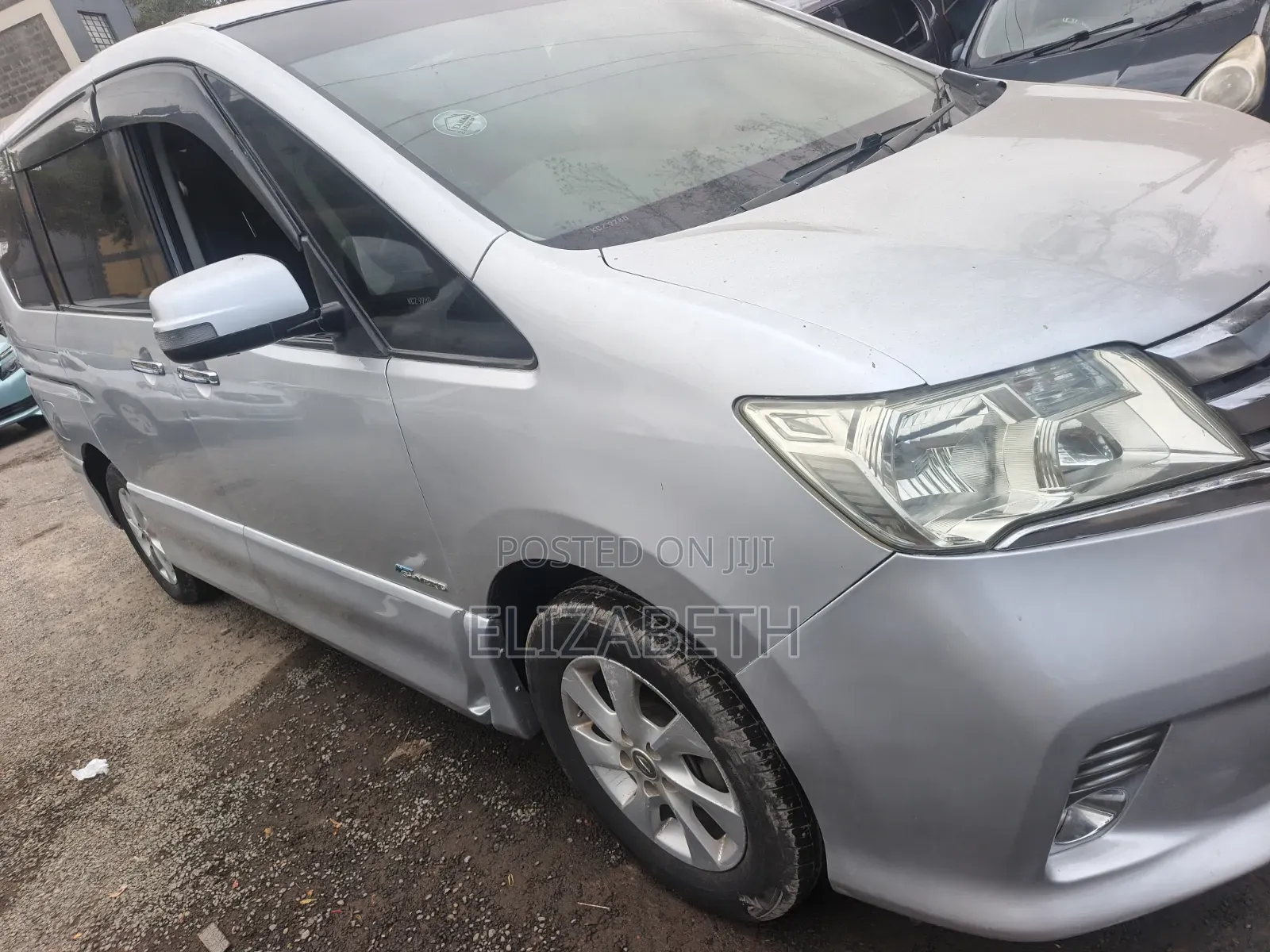 Nissan Serena 2013 Silver