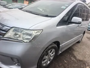 Nissan Serena 2013 Silver