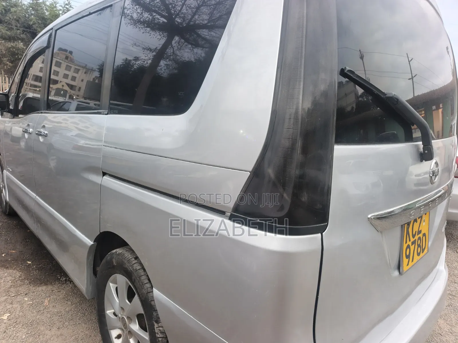 Nissan Serena 2013 Silver