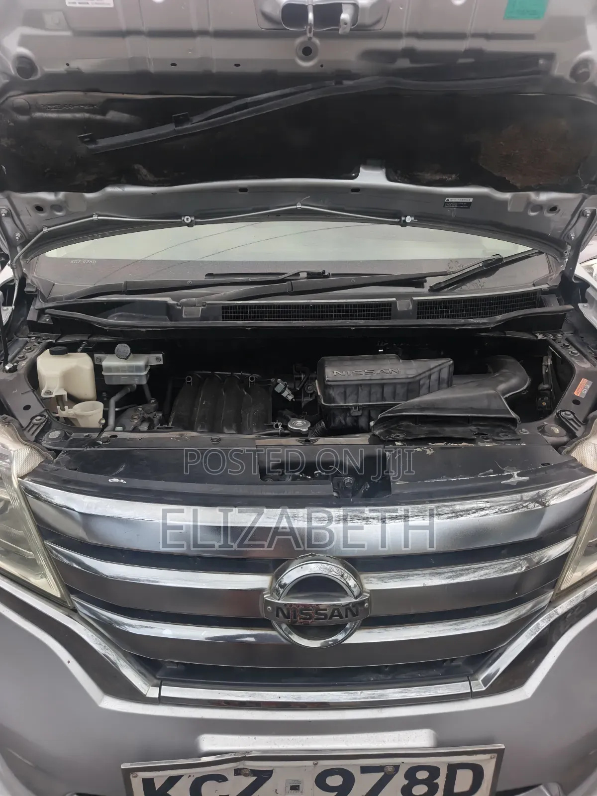 Nissan Serena 2013 Silver