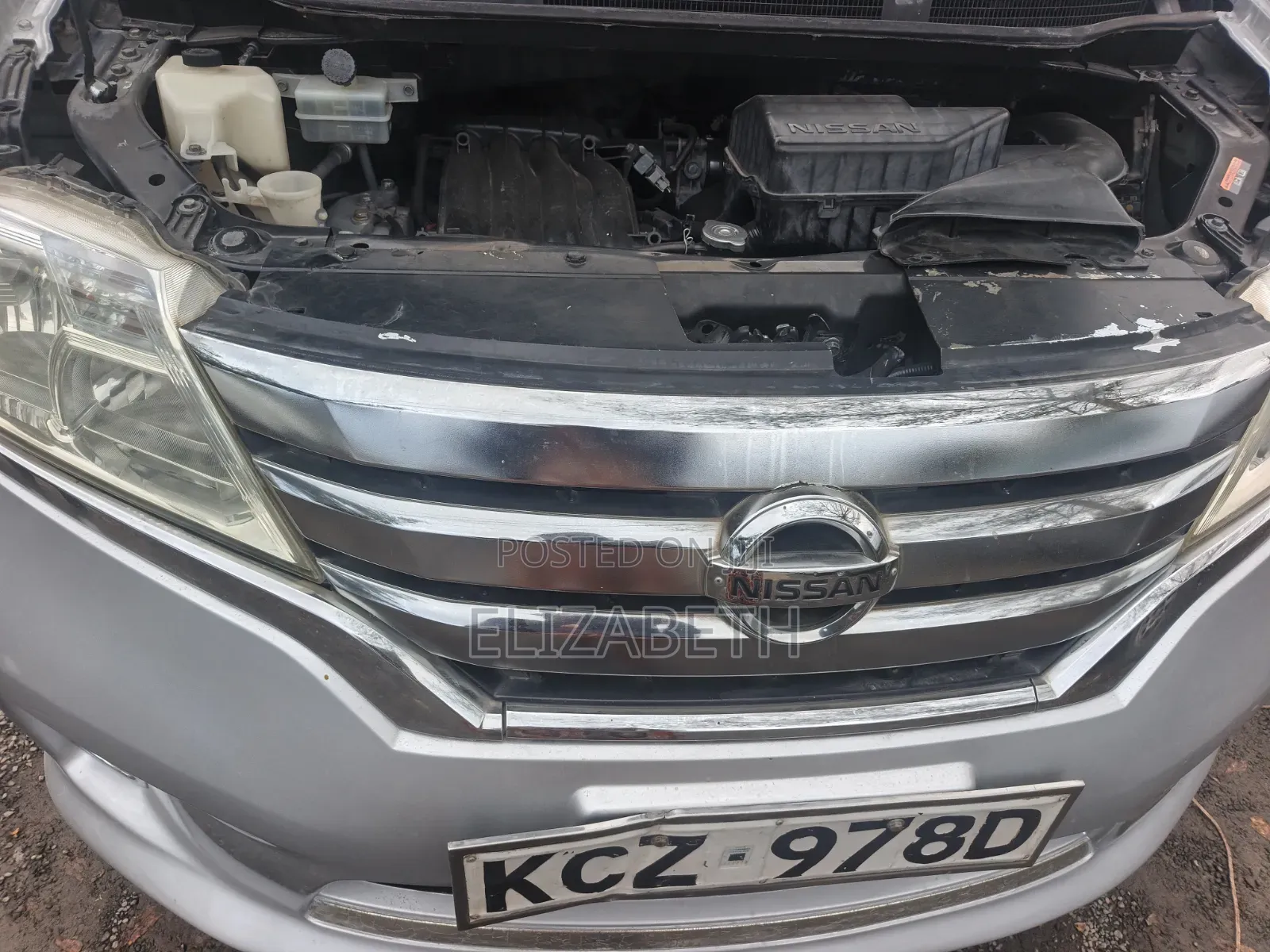 Nissan Serena 2013 Silver