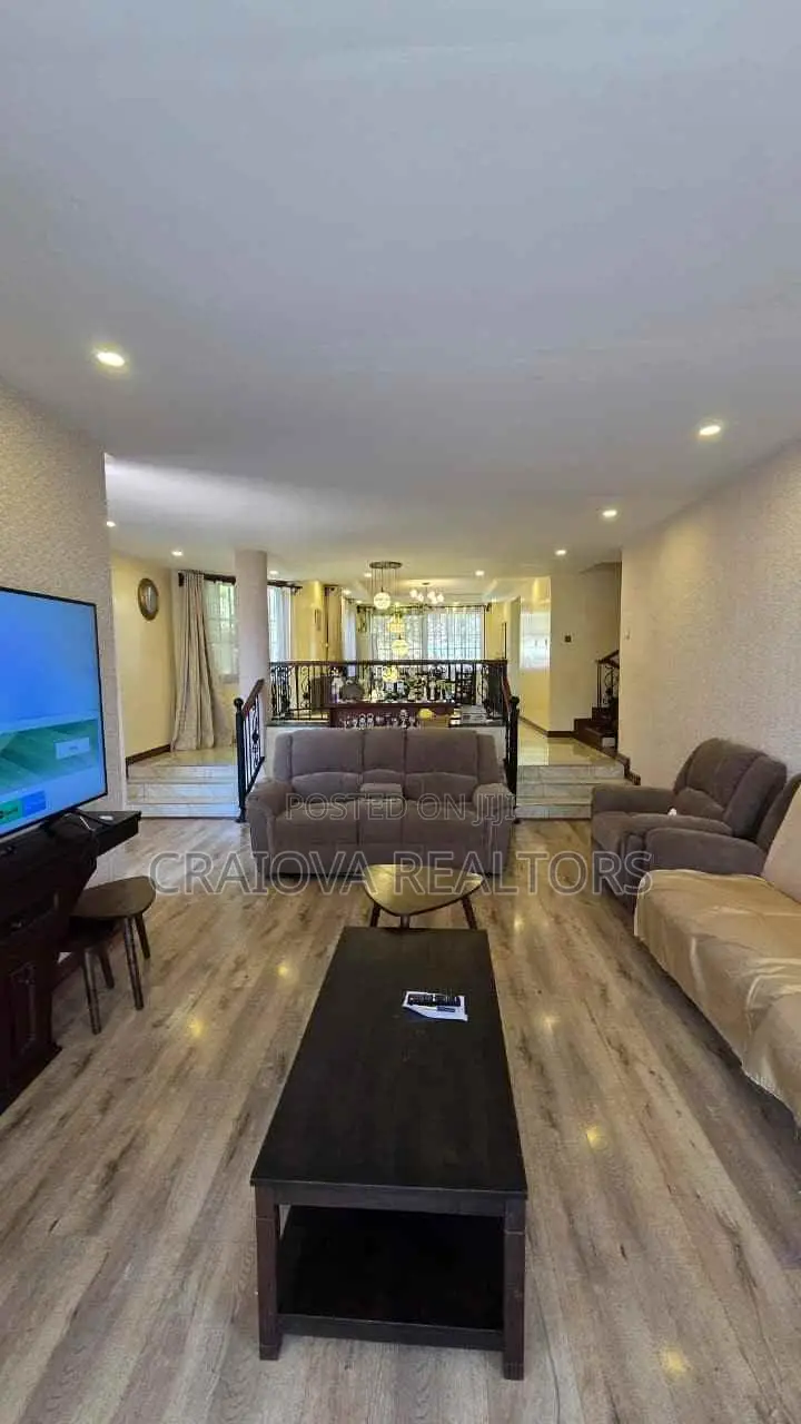 5bdrm Villa in Spring Valley for sale