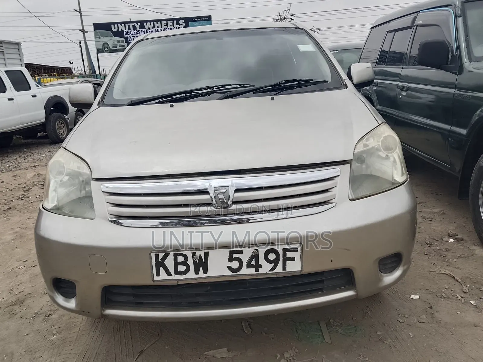 Toyota Raum 2006 Silver