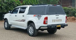 Toyota Hilux 2013 White