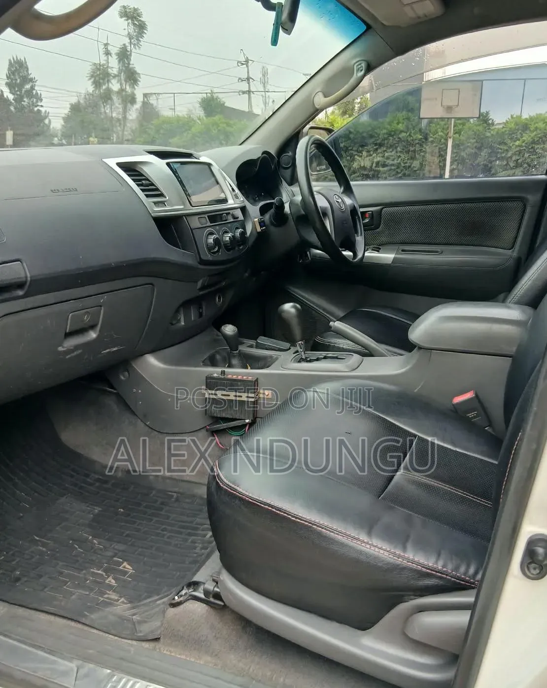 Toyota Hilux 2013 White