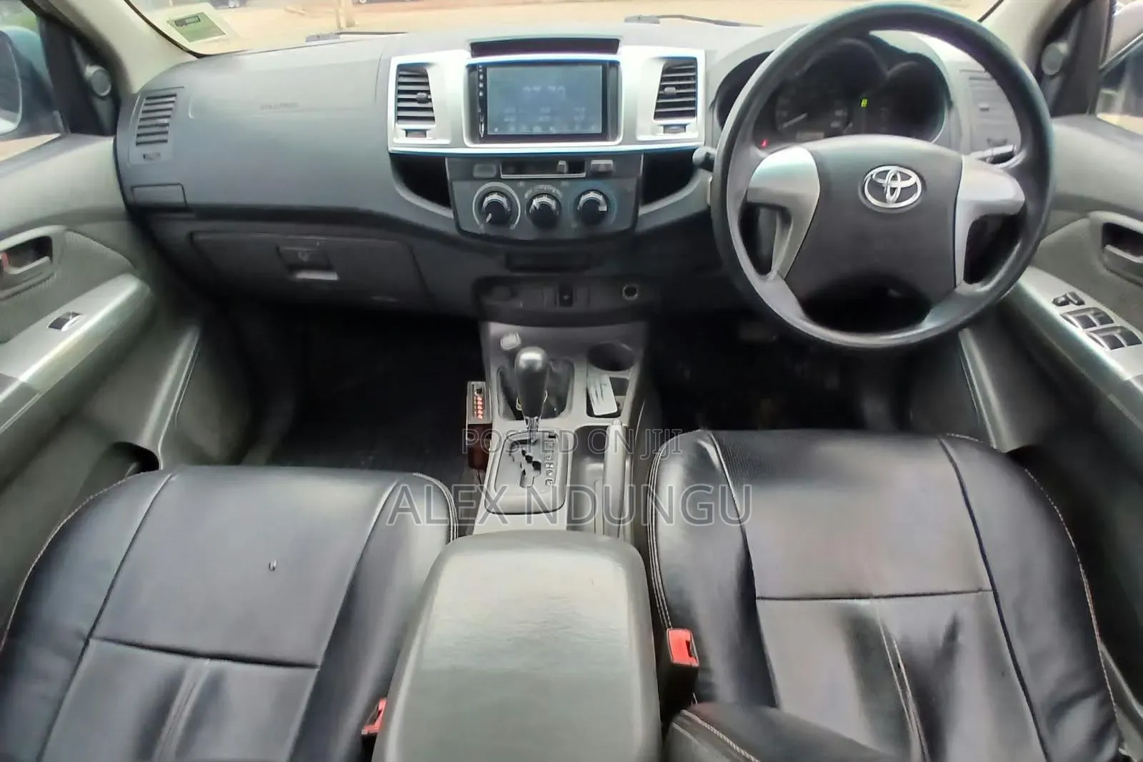 Toyota Hilux 2013 White