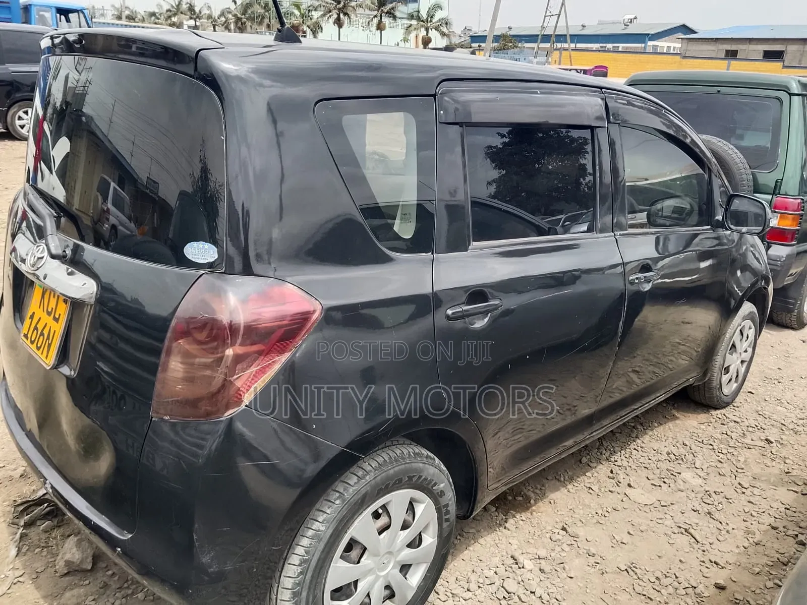 Toyota Ractis 2010 Black