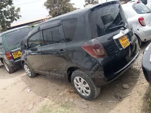 Toyota Ractis 2010 Black