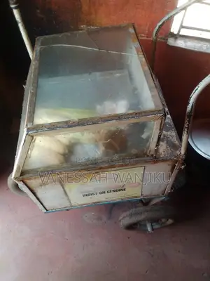 Smokie Trolley With Tray