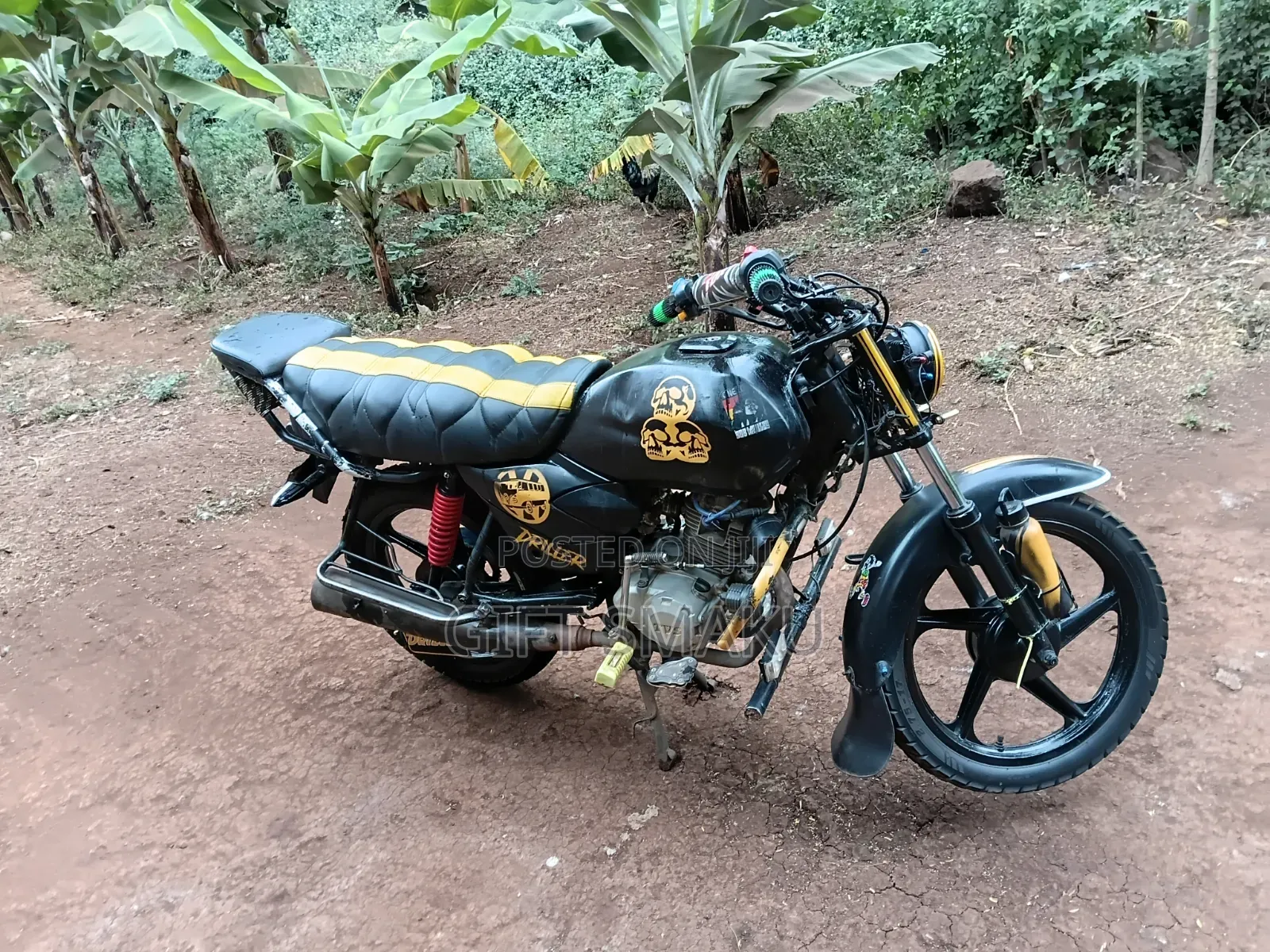 TVS HLX 125 2018 Black