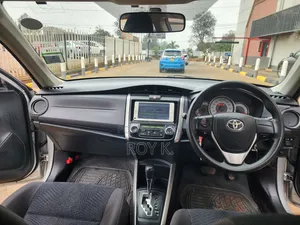 Toyota Corolla Fielder 1.5 Petrol FWD 2014 Silver