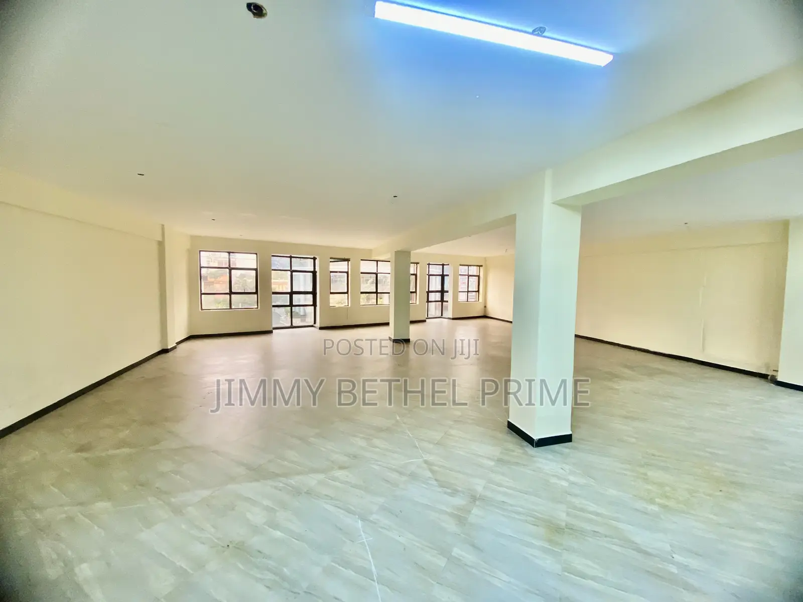 Prime Office Space for Rent 2000sqft