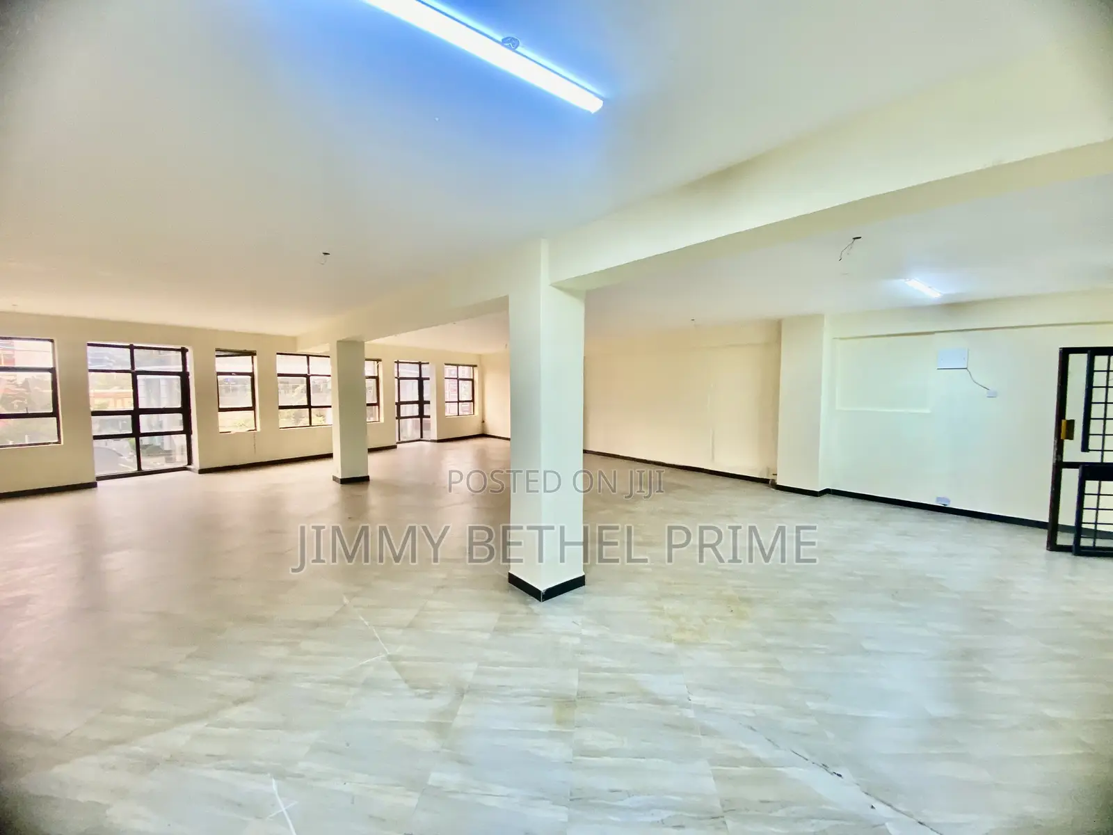 Prime Office Space for Rent 2000sqft
