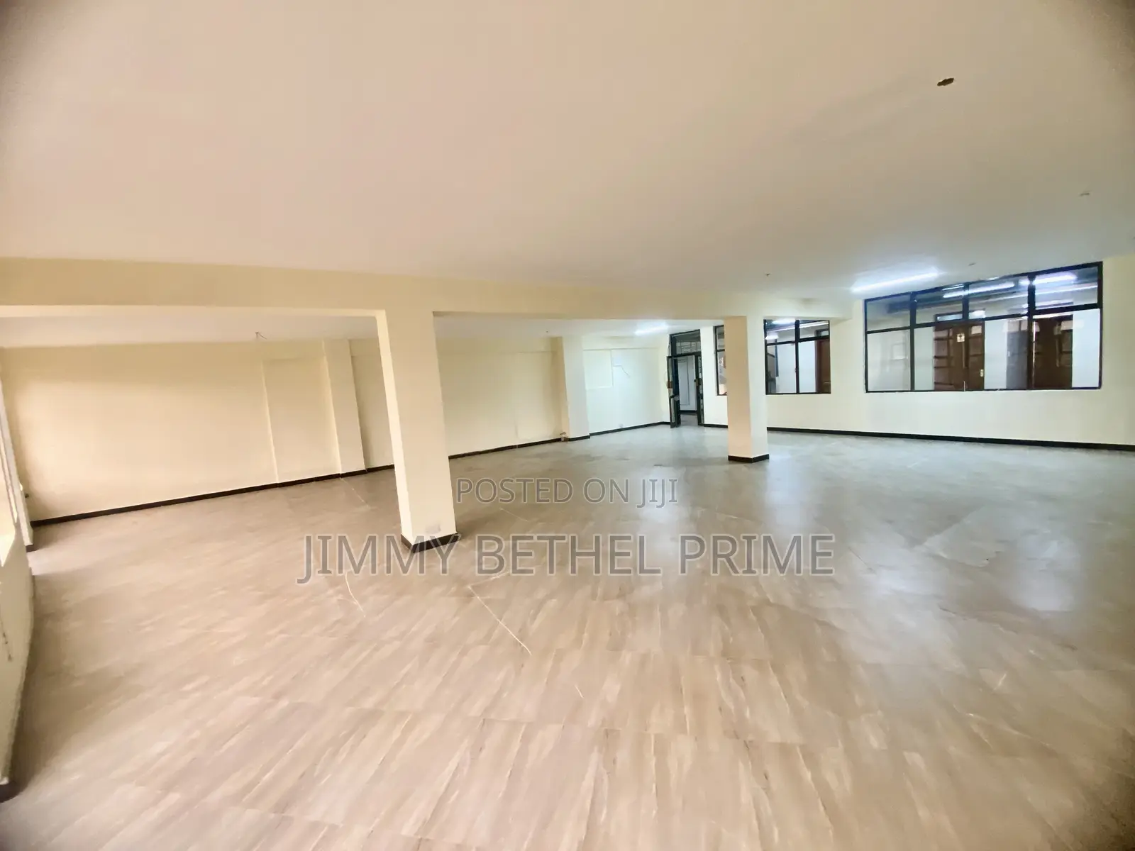 Prime Office Space for Rent 2000sqft