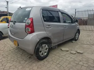 Toyota Passo 1.0 AWD 2012 Silver