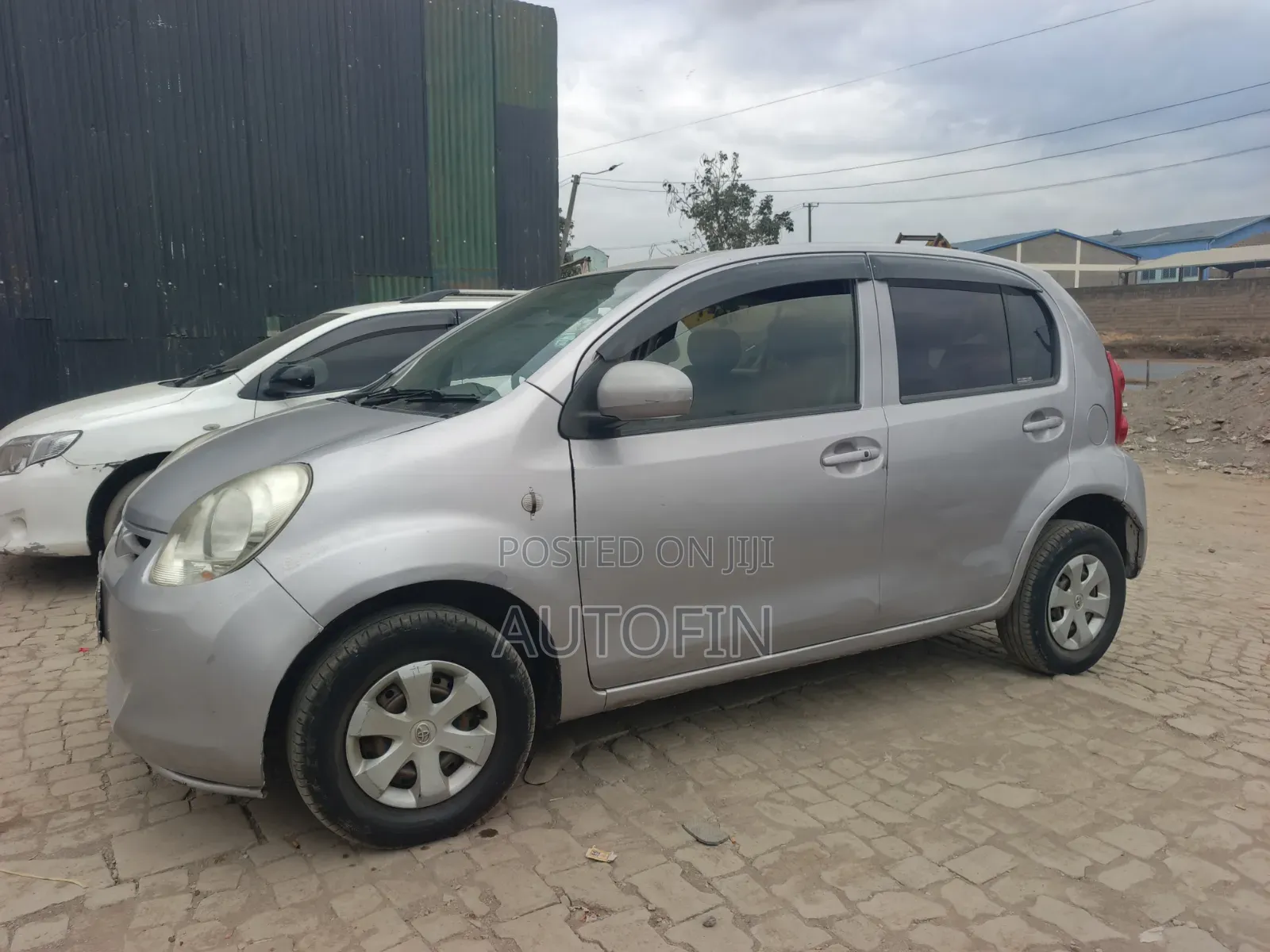 Toyota Passo 1.0 AWD 2012 Silver